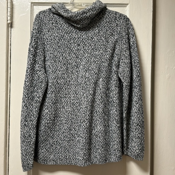 Dana Buchman Sweater - Picture 4 of 5